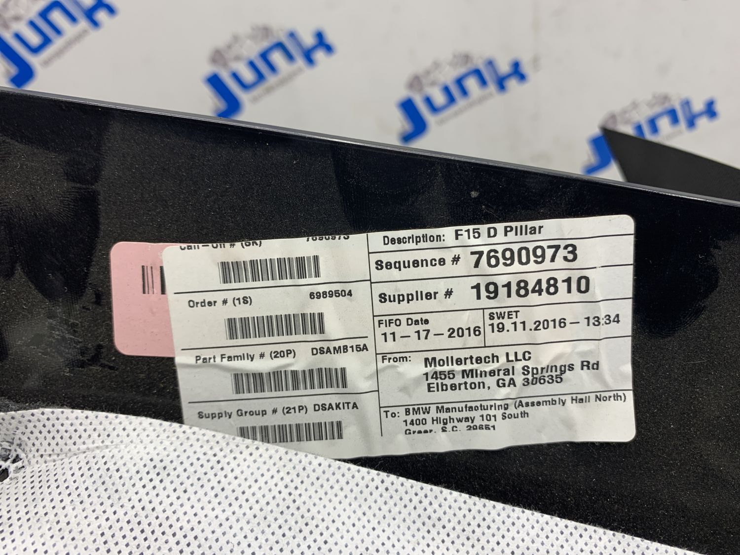 Накладка задней стойки верхняя правая 51438058600 для BMW X5 F15 2013-
