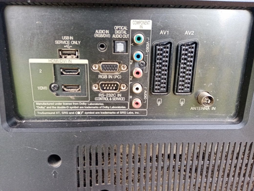 Telewizor LG z pilotem