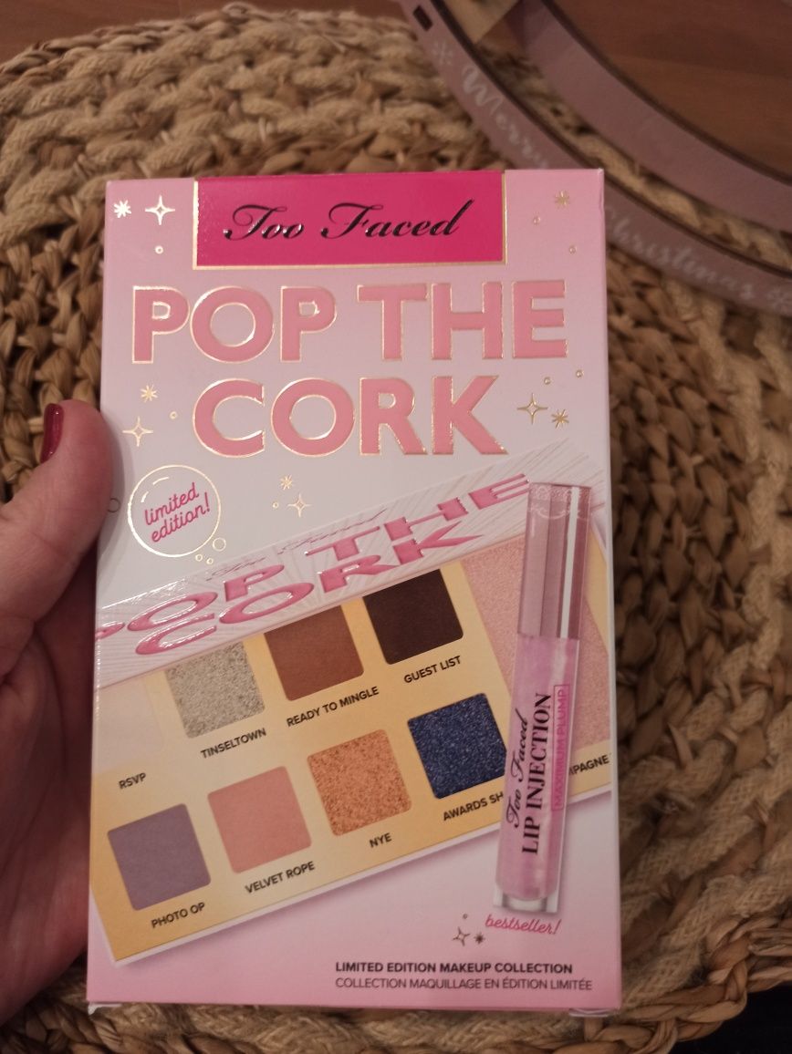 Zestaw Pop The Cork Too Faced paletka + błyszczyk