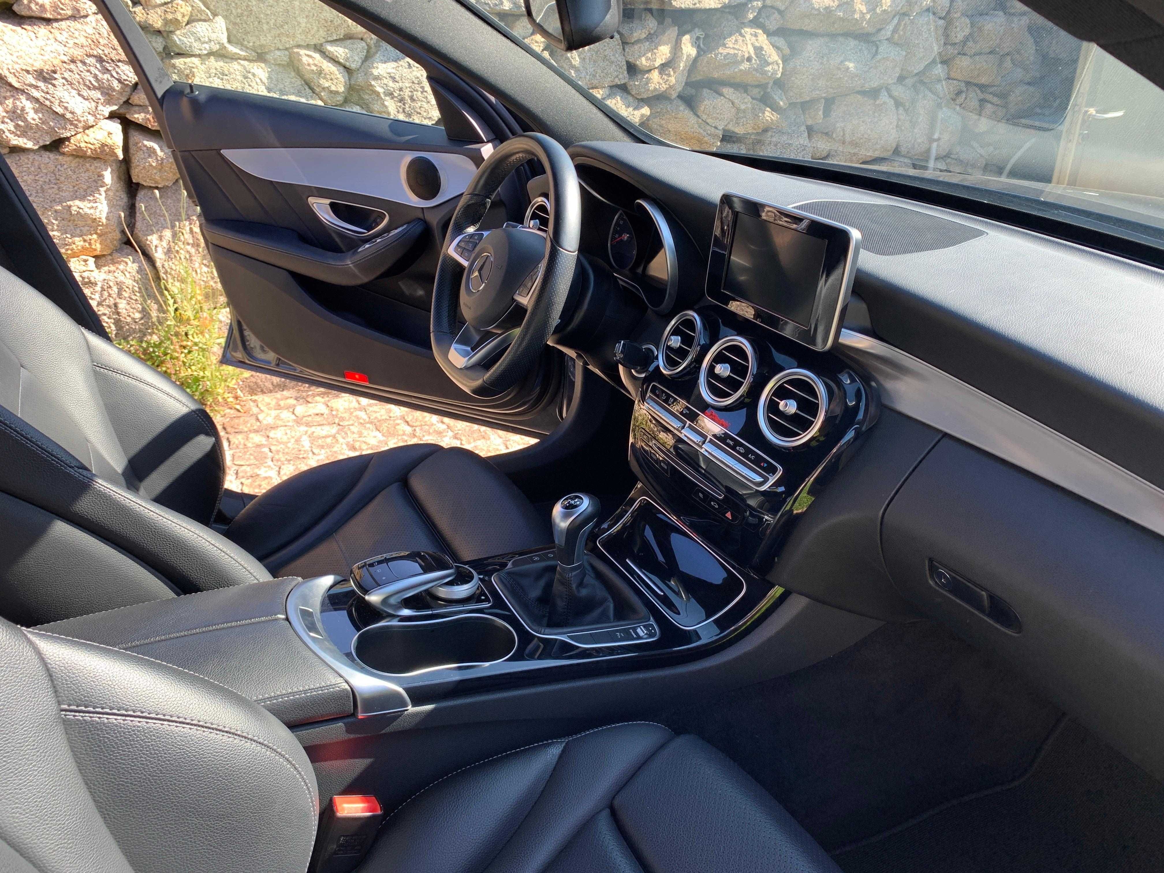 Mercedes-Benz C220d AMG Line
