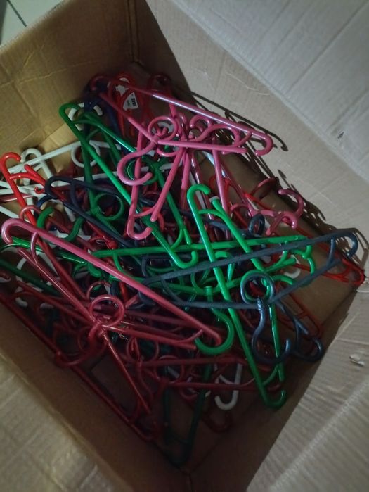 Вешалки для одежды