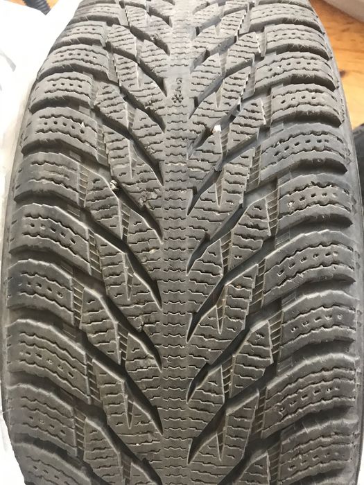 Зимові шини Nokian Tyres 235/60 R18