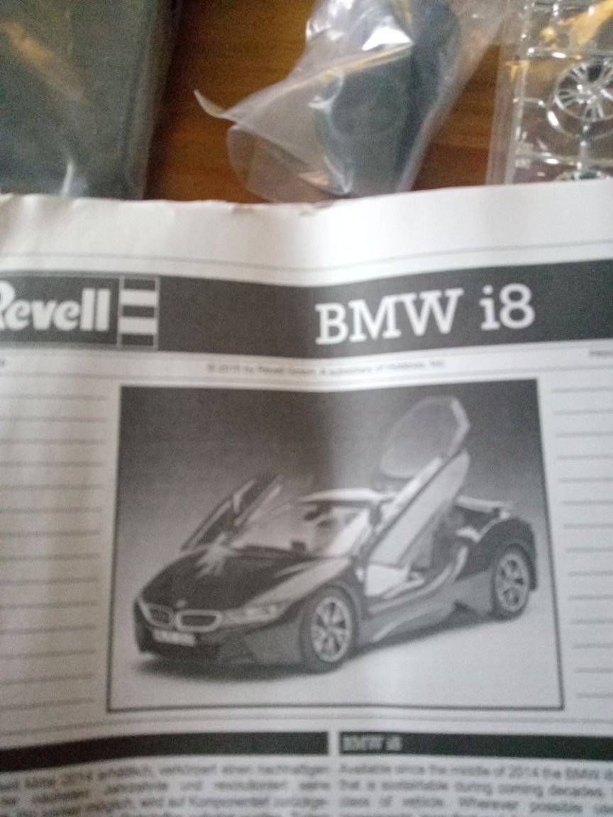 Model do sklejania BMW i8