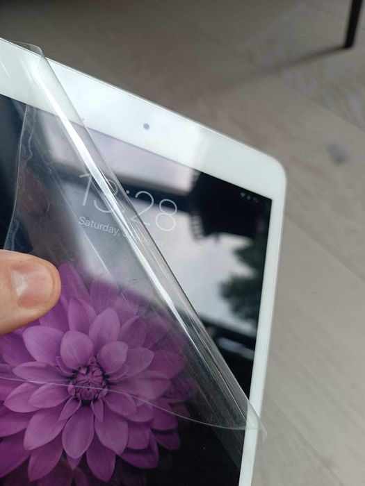 Apple ipad mini 3 tablet