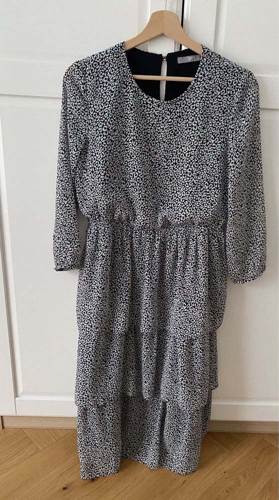 [jak nowa] sukienka falbany PEEK & CLOPPENBURG rozm. 34