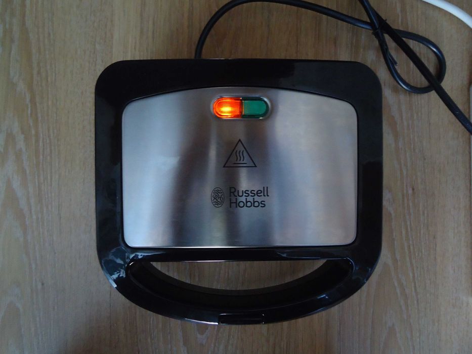 Новая мощная бутербродница Russell Hobbs, мощность 700 Вт, дёшево.