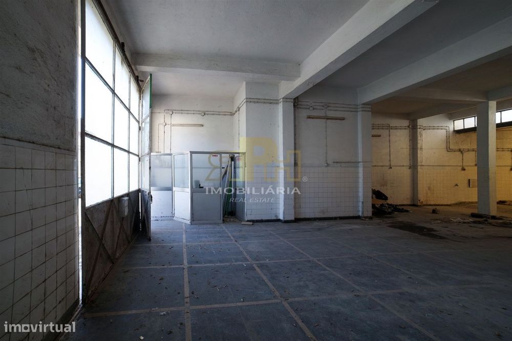 Armazém  Venda em Santarém (Marvila), Santa Iria da Ribeira de Santaré