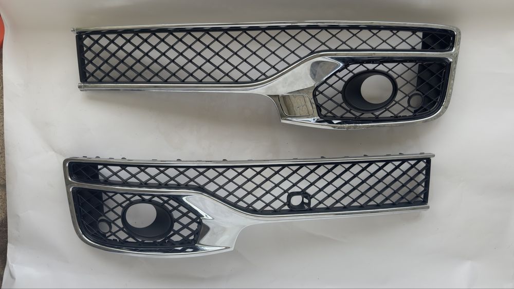 Grelhas inferiores originais Bentley Flying Spur – esquerda e direita