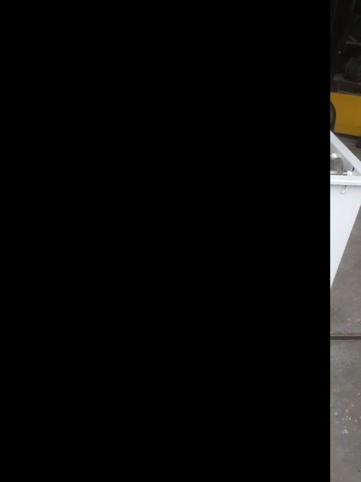 Mesa de apoio a máquina de dar cola