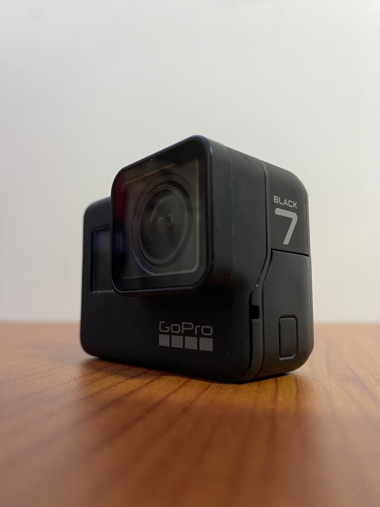 Gopro hero 7 black + cartão de memória + acessórios