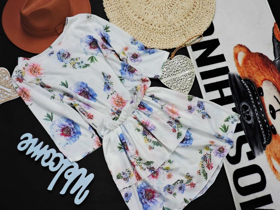 Pakuten świetna sukienka odcinana kwiaty S/M