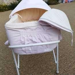 Berço / alcofa menina da marca CHICCO