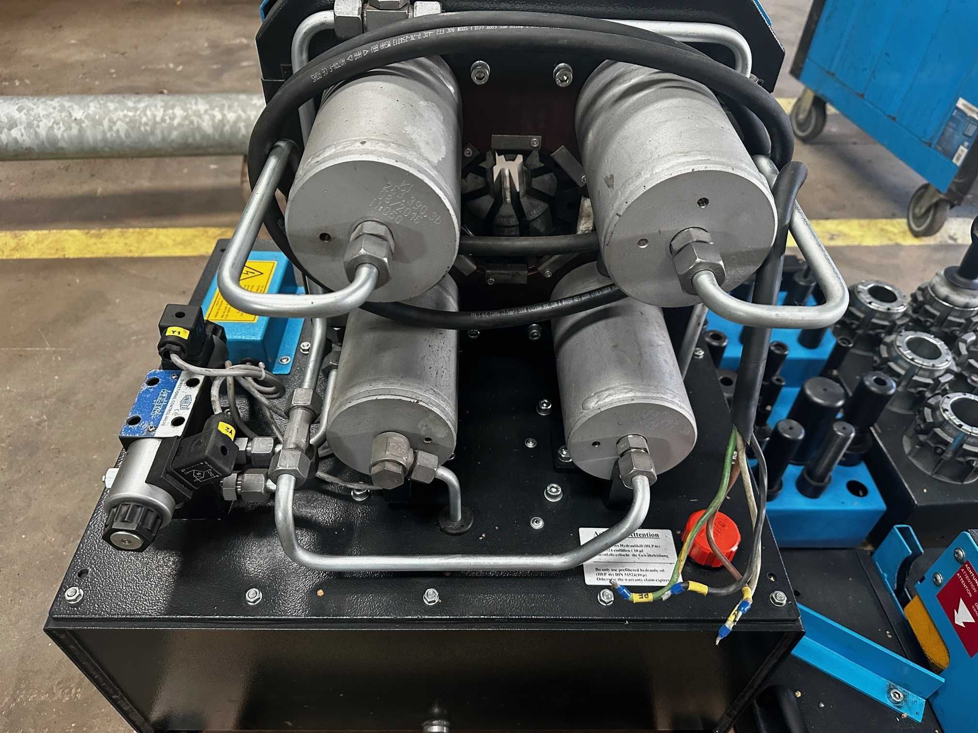 Prasa hydrauliczna do zakuwania z przecin. i skórow. + armatura i węże