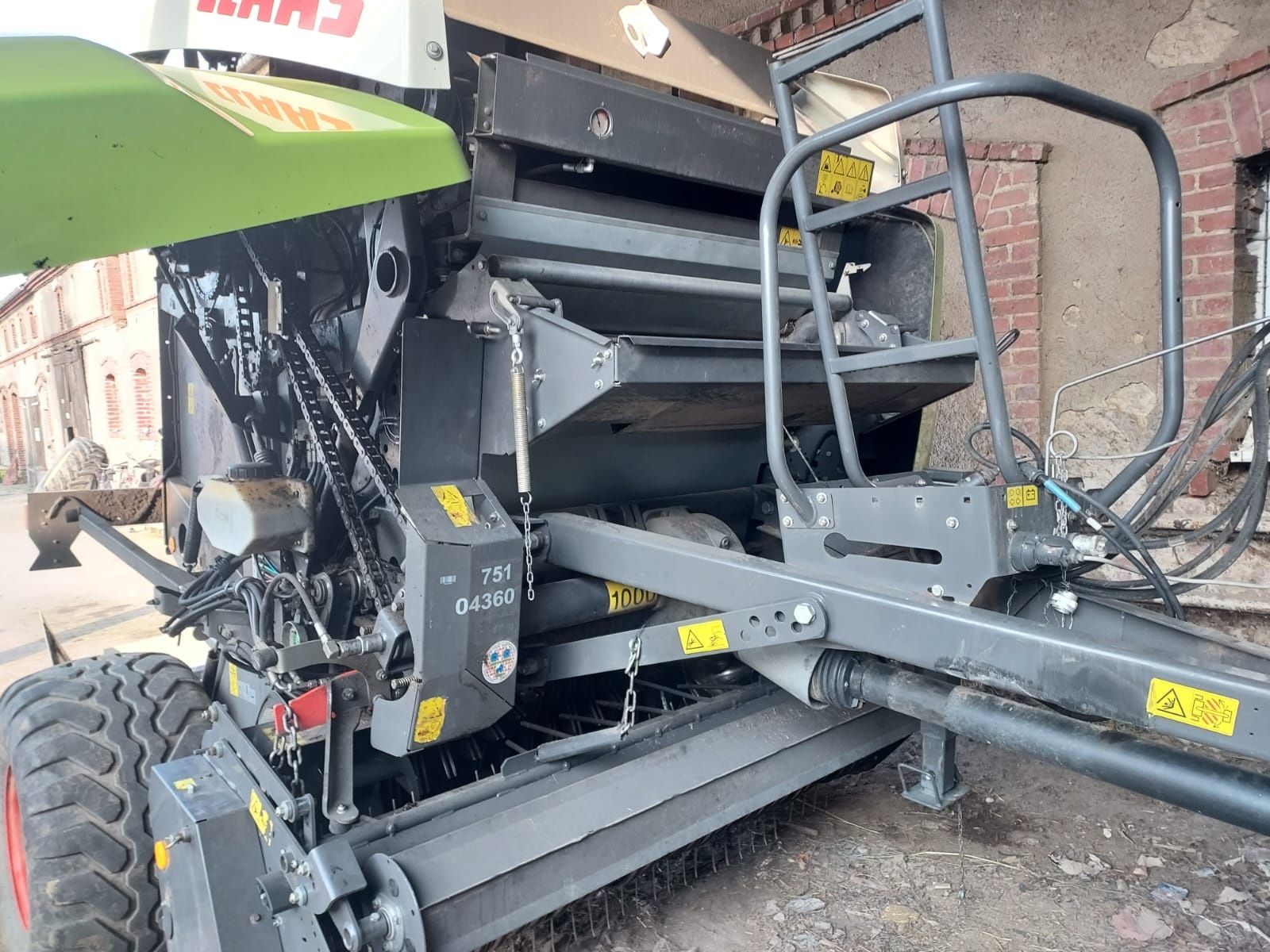 Prasa rolująca Claas Variant 365 RC presa zwijająca z nożami rolująca