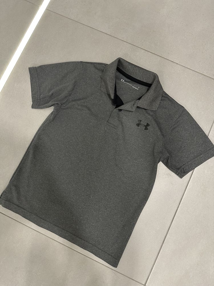 Koszulka polo Under Armour szara sportowa i elegancka 122cm