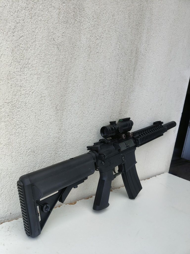 Airsoft M4 Daniel Defense