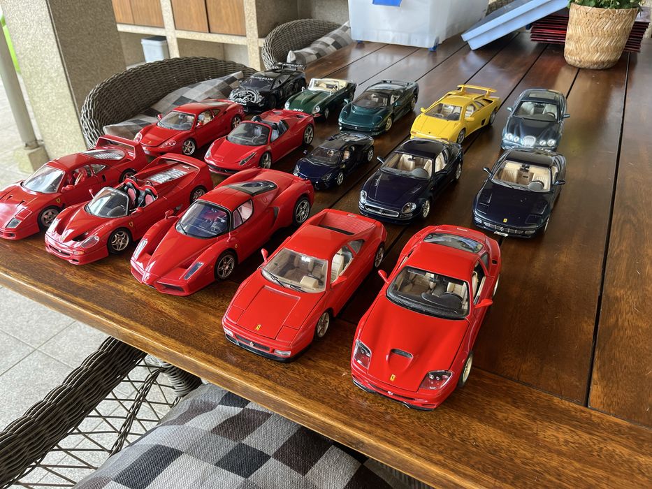 Lote carros miniaturas 1/18