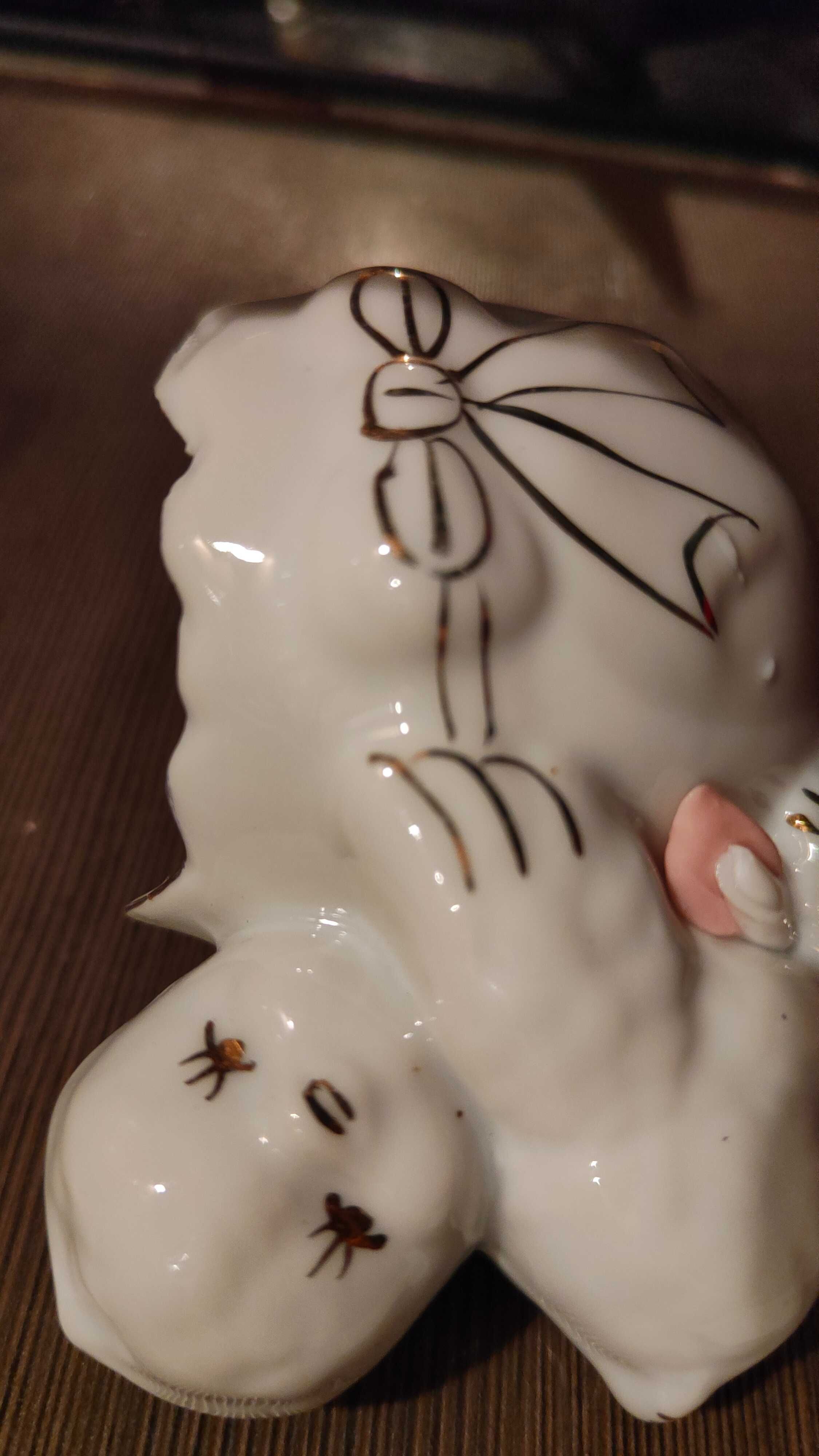 Dwa porcelanowe kurczaczki słodka ozdoba