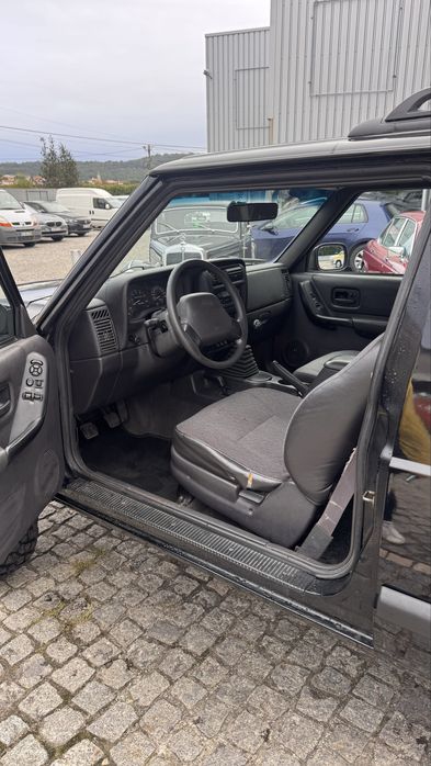 Cherokee xj 3 portas