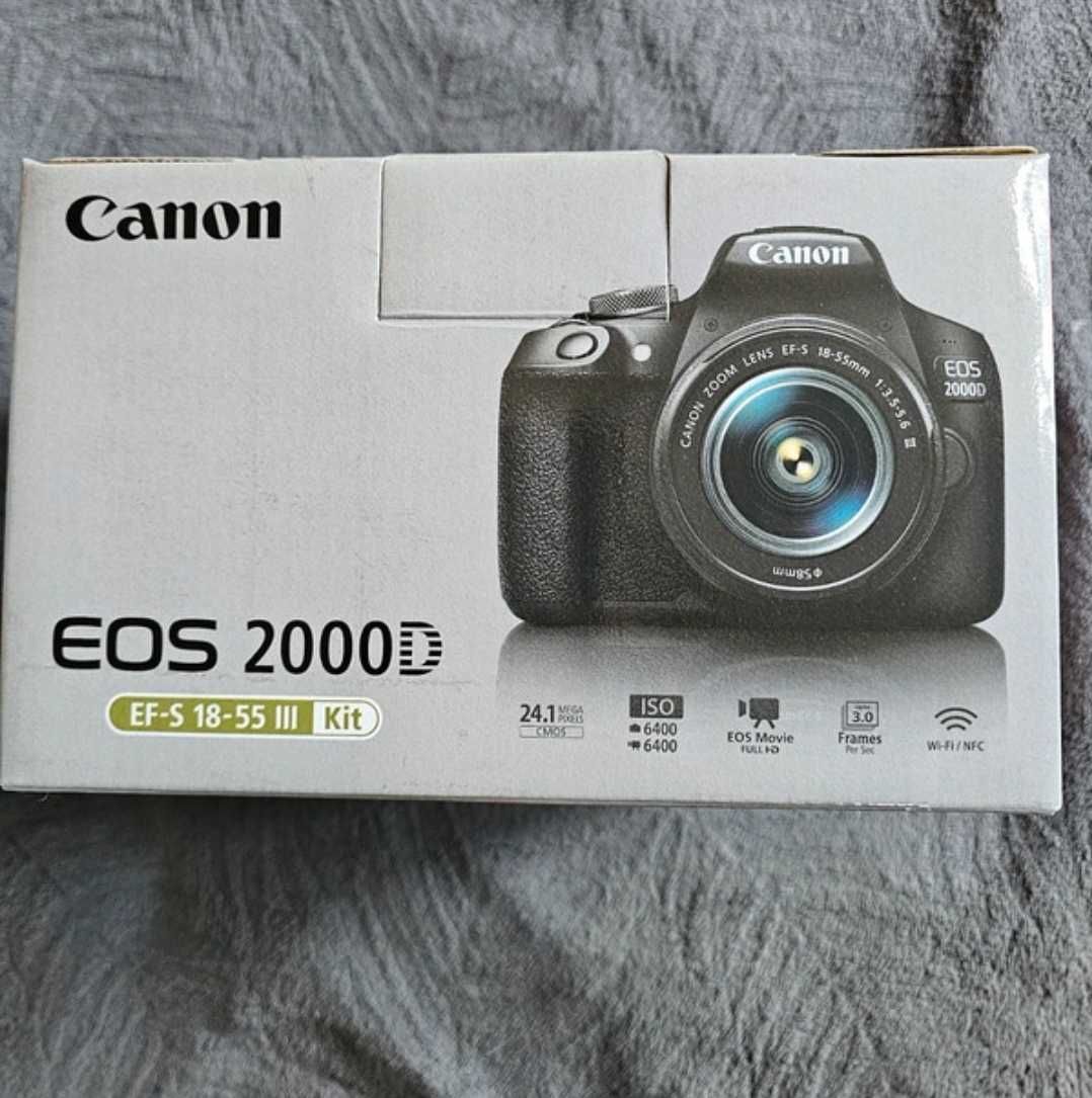 Lustrzanka cyfrowa CANON EOS 2000D + obiektyw+ zestaw prawie jak nowy