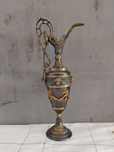 Ânfora em bronze