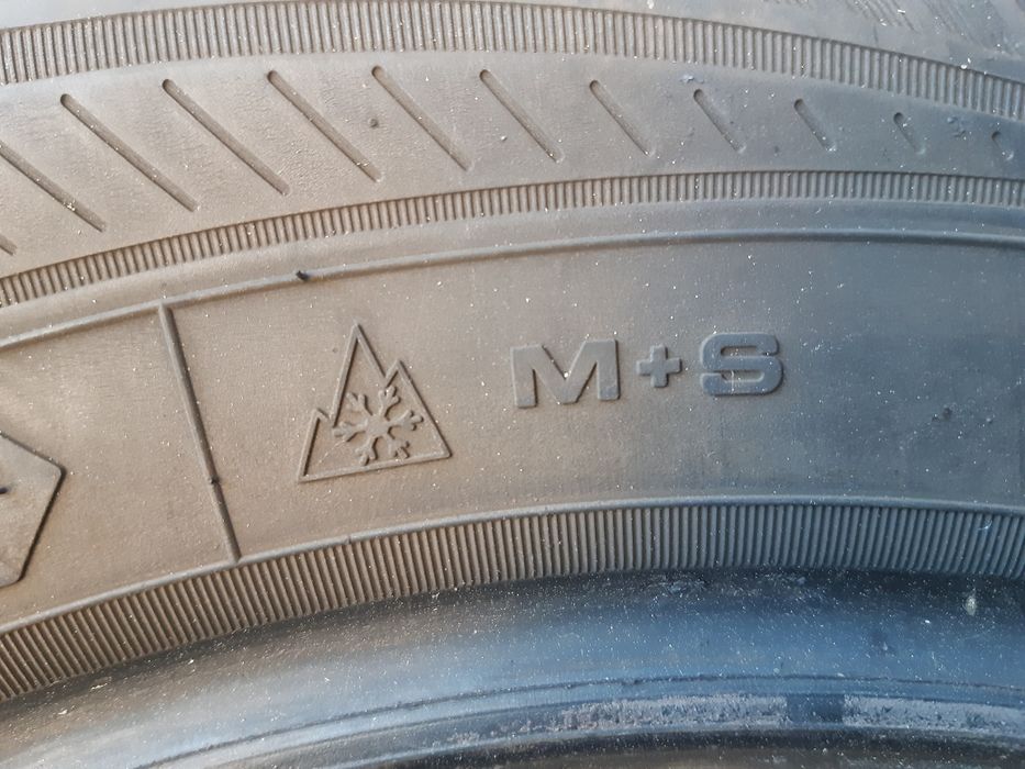 Całoroczne 225/55R17 Good Year 20r. Montaż