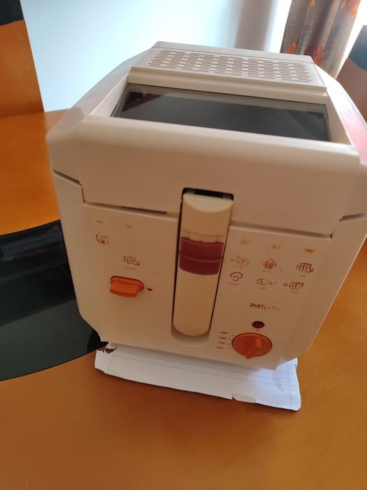 Fritadeira Philips a Óleo ou Azeite