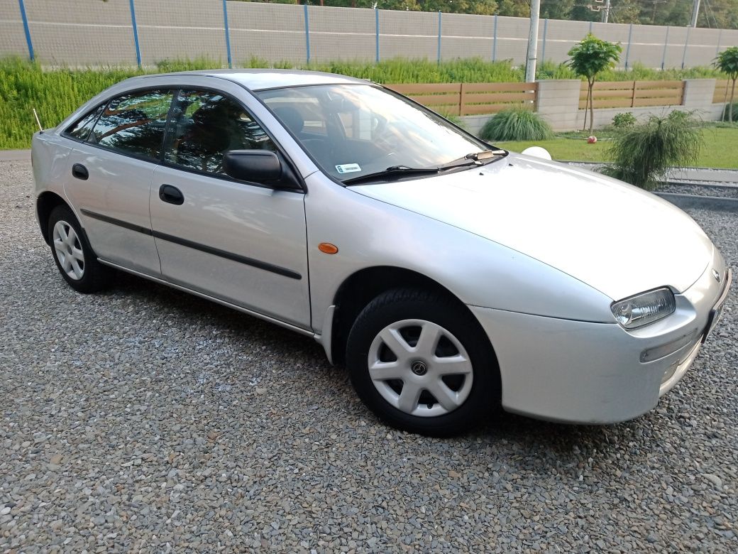 Mazda 323f z klimatyzacją