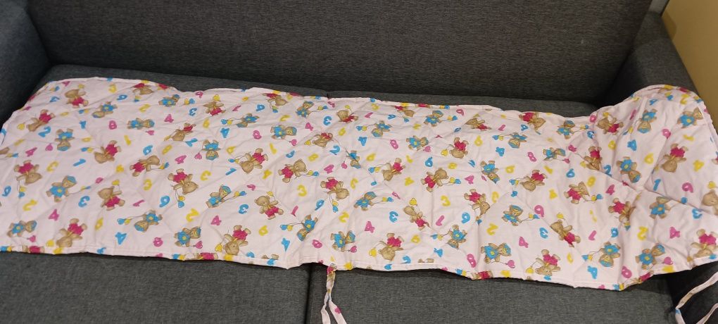 Бортик и одеяло в кроватку на возраст от 1 до 7 лет