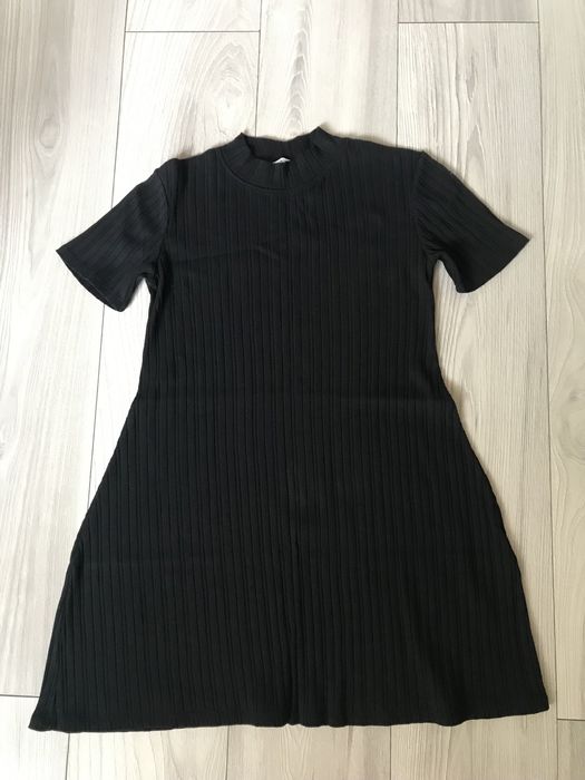 Prążkowana sukienka Zara r. S