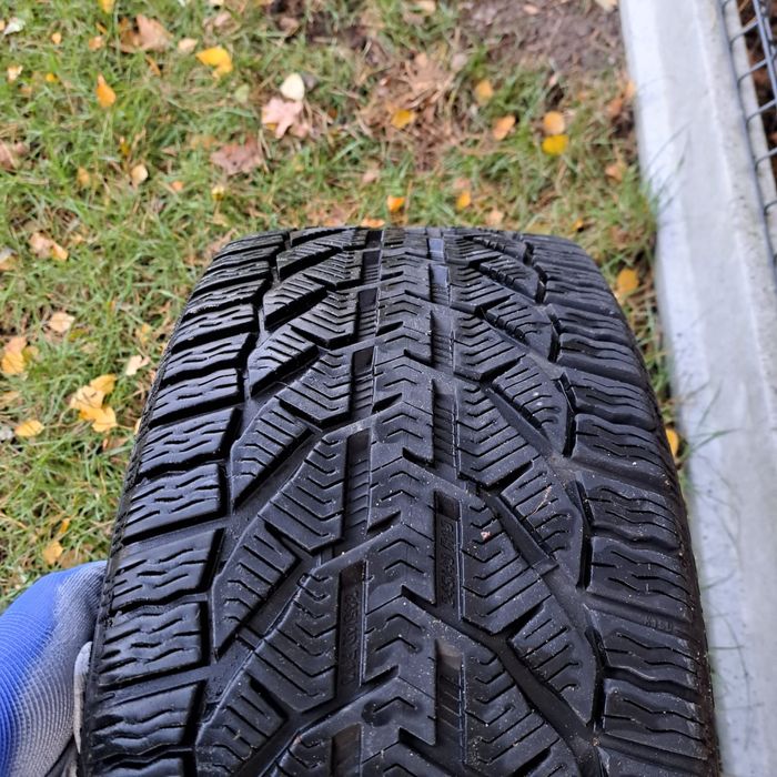 2 opony zimowe 245/40 R18 Kormoran SNOW super stan