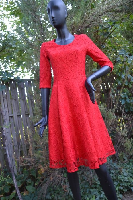Шикарное ярко-красное гипюровое платье премиум качества