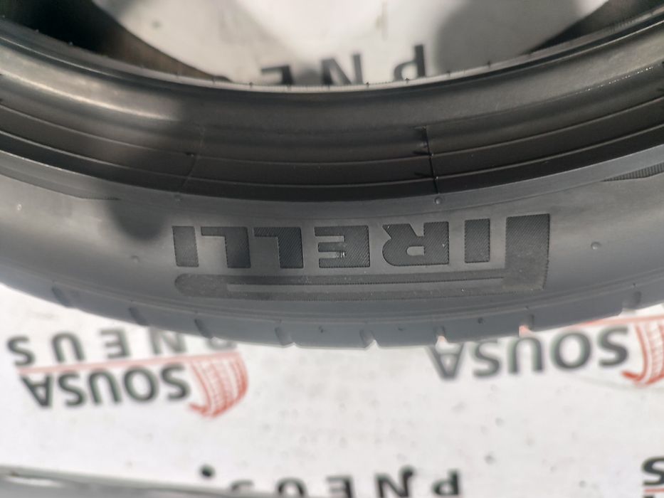 2 pneus semi novos 245-40R19 Pirelli - Oferta dos Portes