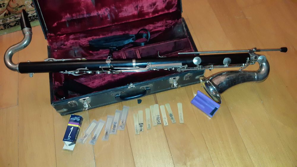 Clarinete Baixo ( madeira) Si bemol Leblanc Noblet France