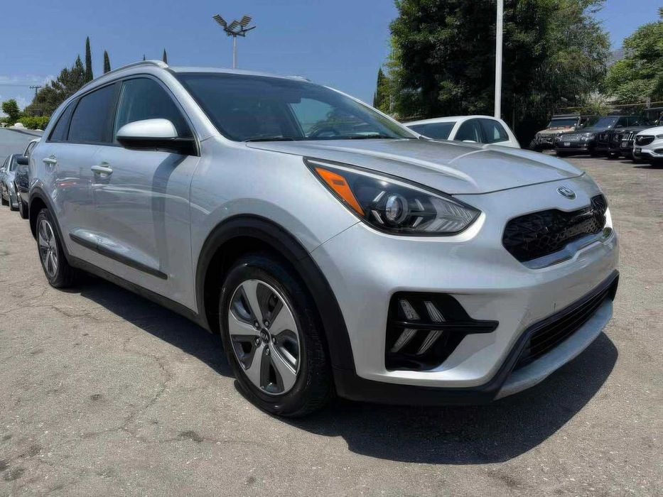 Kia Niro LX      2020
