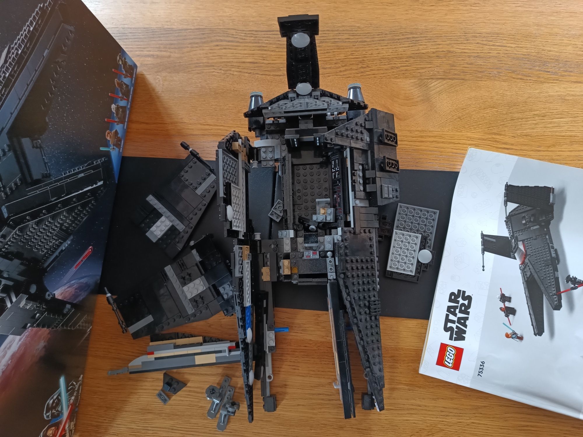 LEGO Star Wars 75336 Transporter Inkwizytorów Scythe