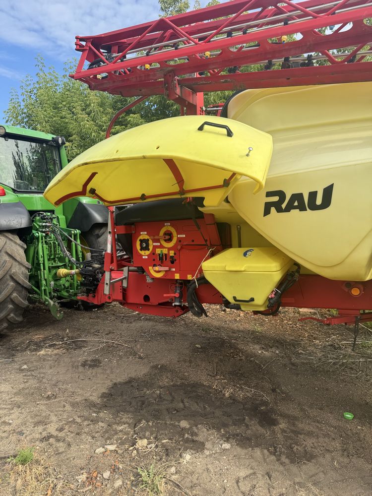 Оприскувач Kverneland Rau Phoenix b40