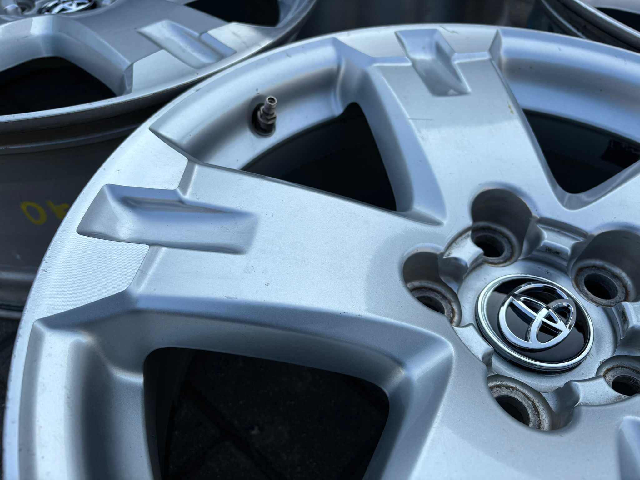 FELGI 18 Toyota Mitsubishi Lexus Hyundai Kia 5x114.3 7.5J ET45 #158