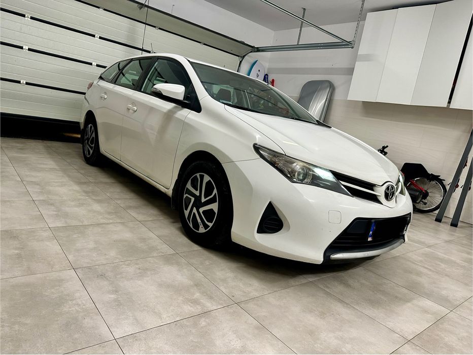 Toyota Auris kombi SALON POLSKA prywatny 1.4 d4d