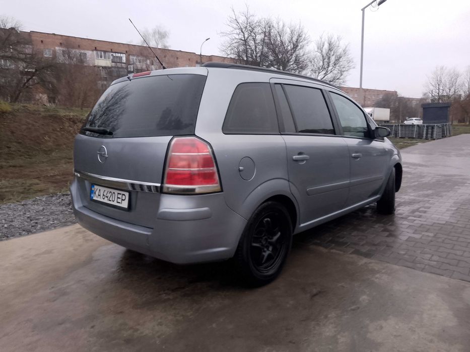 продам Opel Zafira B