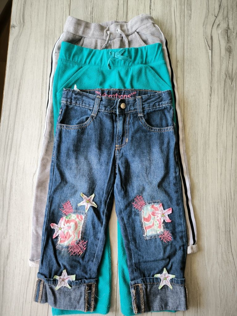 Віддам комплект штанів для дівчинки 5-6 років
