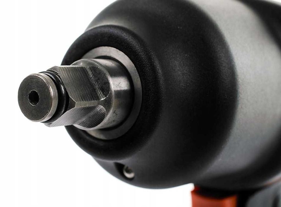 Klucz udarowy z nasadkami BJC 1600Nm do kół 1/2 +NASADKI