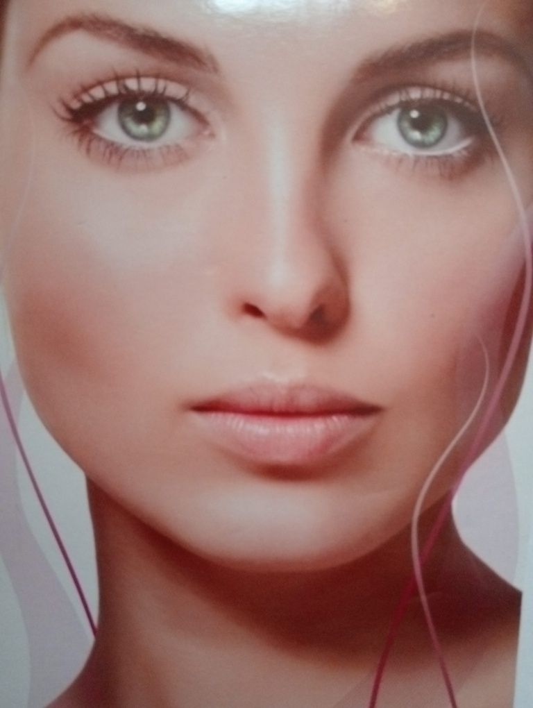 Limpeza de pele faciais profunda  e massagens  suaves.