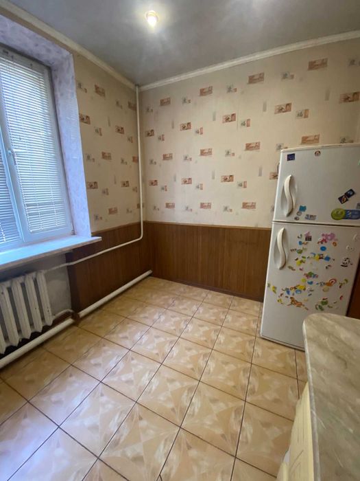 продам 2-х кімнатну квартиру на Червоной