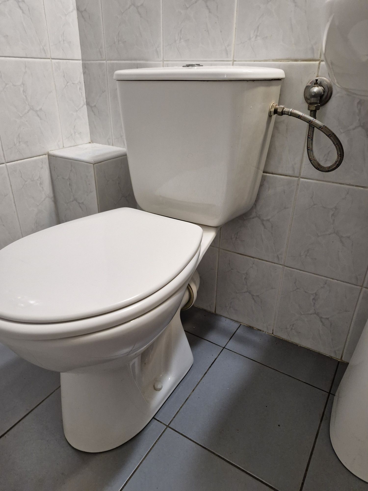 Używany zestaw WC