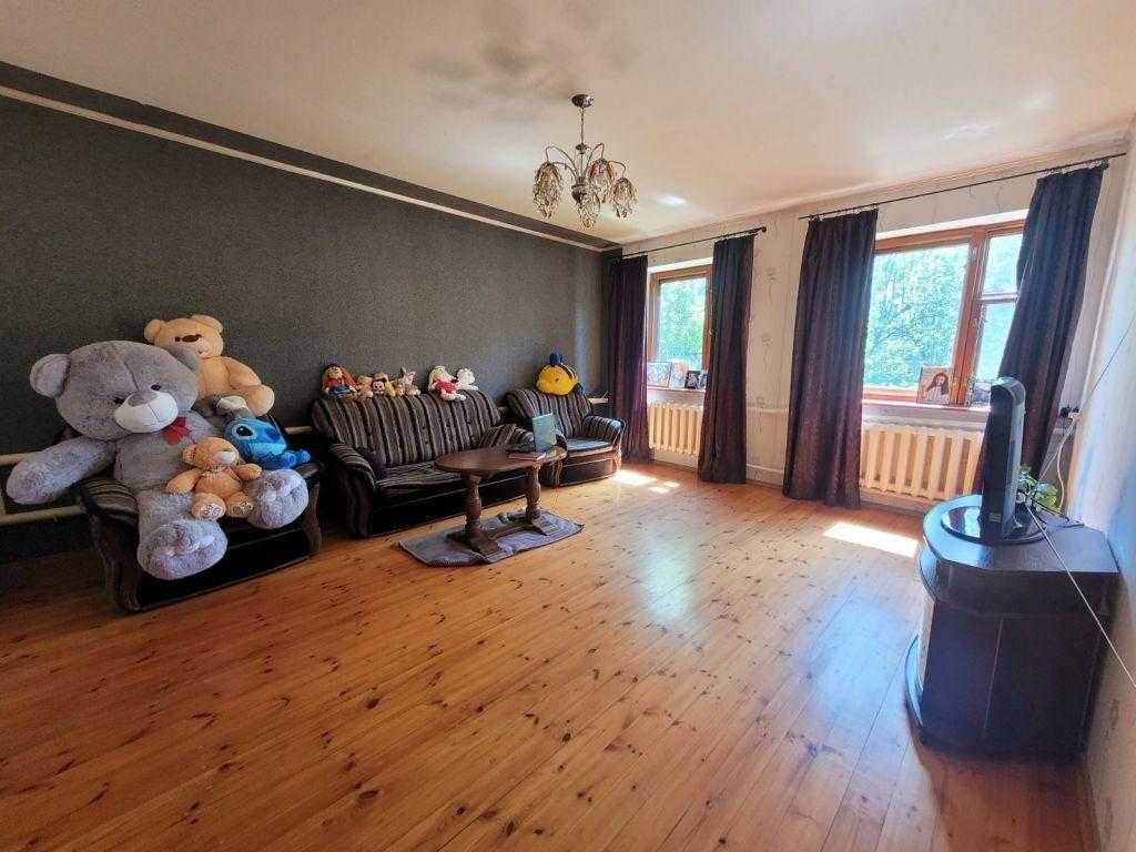 Продам цегляний будинок 1990 р. побудови, в мальовничій місцевості