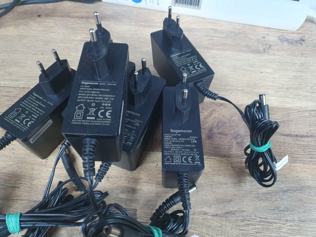 Зарядное блок питания живлення зарядка 12v/3a 36w Sagemcom оригінал