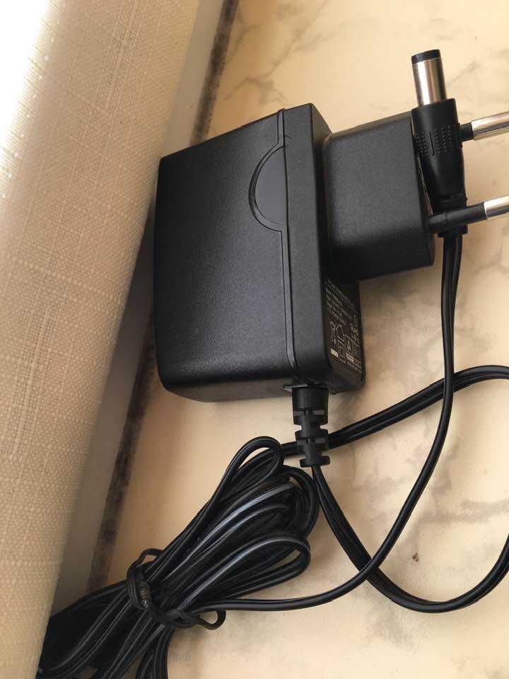 Блок питания к WI-FI роутеру TP-LINK. (ADAPTER). 9V.