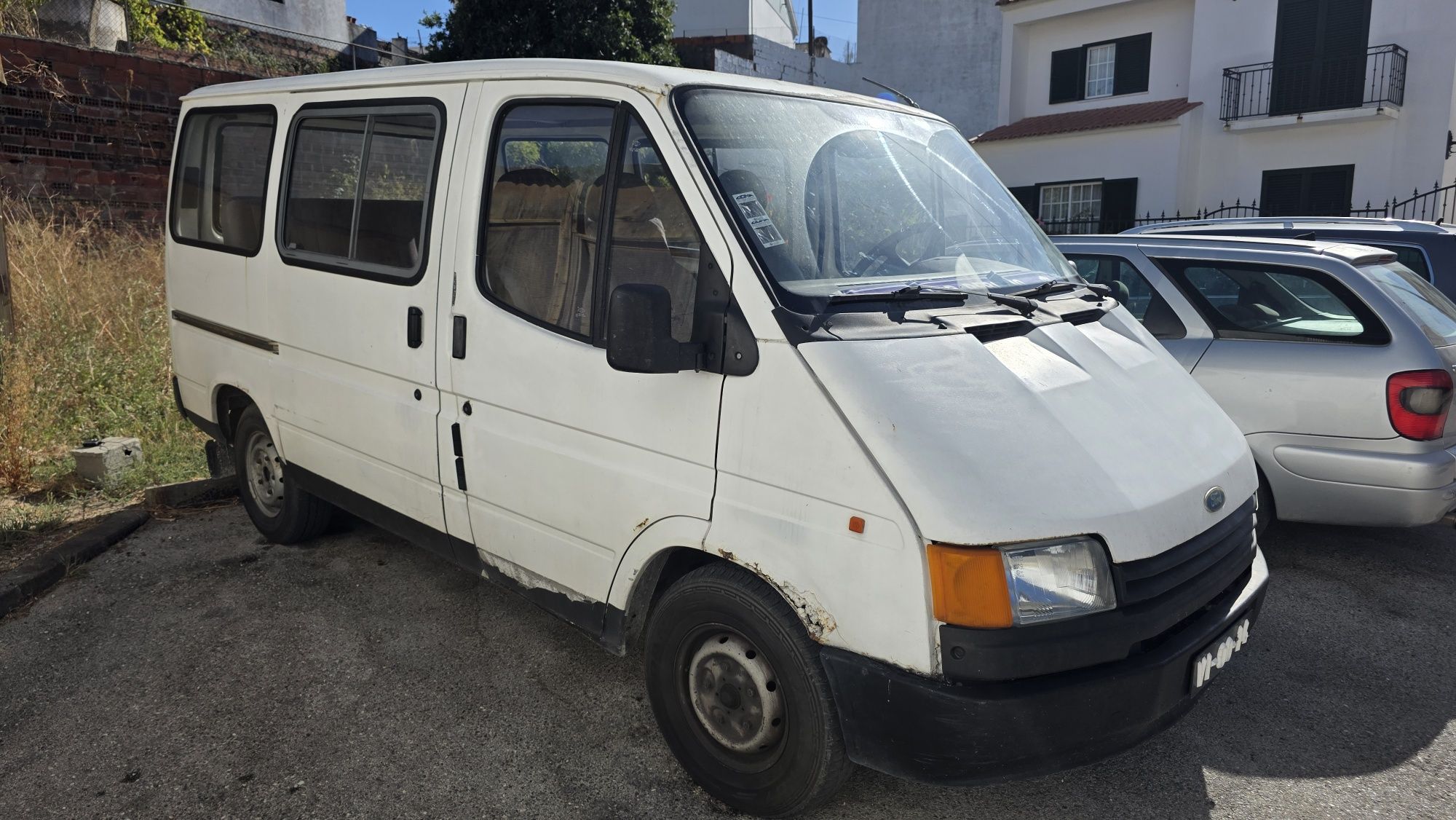 Vende-se Máquina do Tempo de 9 Lugares (Não precisa de plutónio)