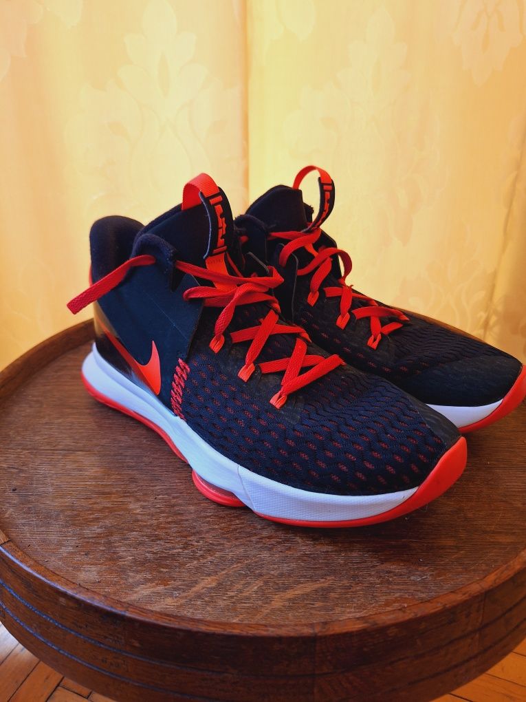 Buty Nike Lebron Witness 5 Bred z nowej kolekcji Stan idealny! Okazja!